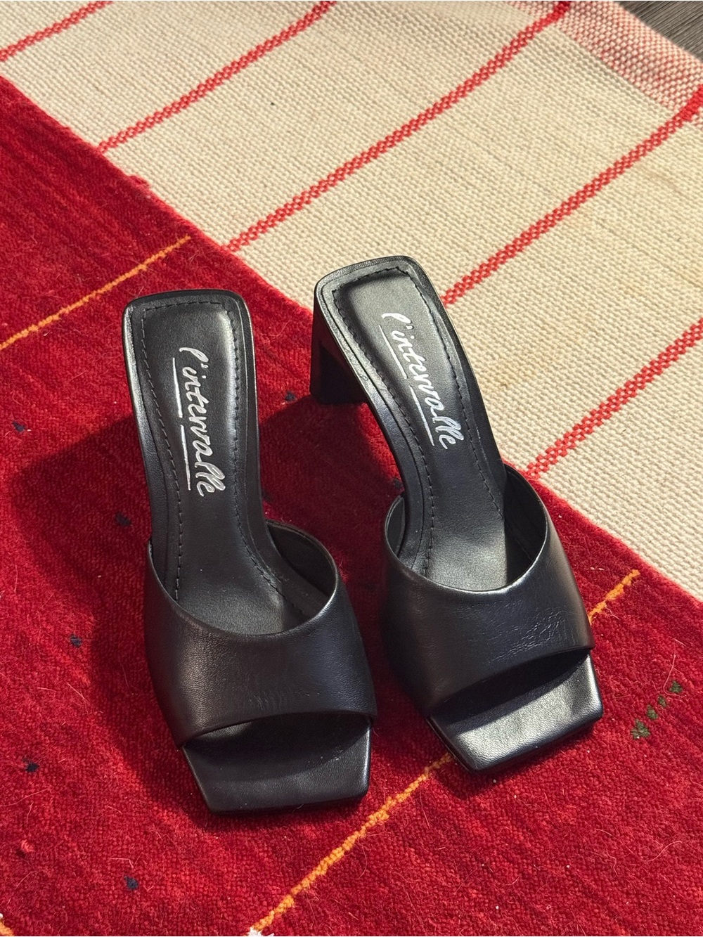 L'INTERVALLE Black Square-Toe Slide Heels